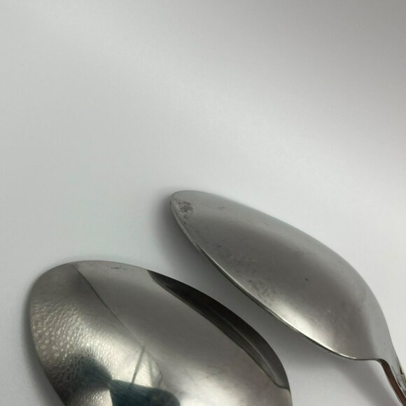 Oneida ARBOR‎ ROSE TRUE ROSE 1881 Rogers Stainless Flatware TWO Teaspoons Spoons - Picture 6 of 9